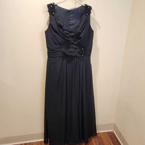 Women's Black Floor Length Gown Evening Formal Dress Fits M - Picture 10 of 11